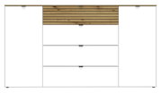 Vooraanzicht van een modern dressoir met witte deuren en lades, en een bovenkant van hout met horizontale lijnen.