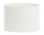 Zylindrischer Lampenschirm in Weiß, frontal fotografiert