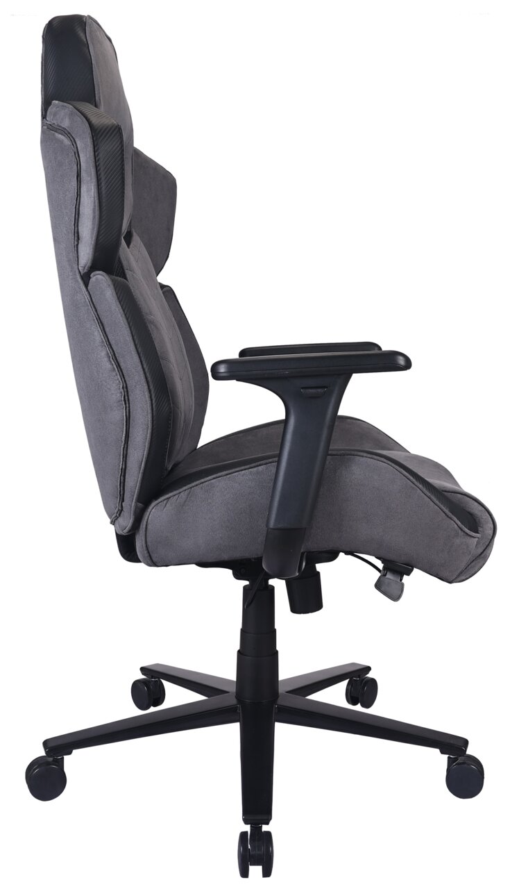 Seitenansicht eines grauen Gaming-Stuhls mit verstellbaren Armlehnen und Rollen.