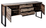 Rustikales Sideboard aus Holz mit Metallbeinen, offene Schubladen und Türen, seitliche Perspektive