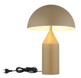 Moderne Tischleuchte ATOMA in Beige mit halbrundem Schirm und konischem Sockel, seitliche Perspektive