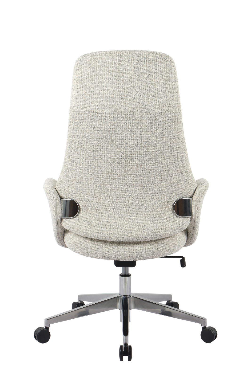 Rückansicht eines modernen Chefsessels mit hellgrauem Stoffbezug und verchromtem Fußkreuz auf Rollen.