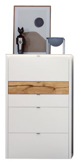 Frontansicht eines modernen Highboards mit weißer Oberfläche und einem Akzent aus Holz in der Mitte. Dekoriert mit einem Kunstobjekt und einem Bildrahmen auf der Oberseite.