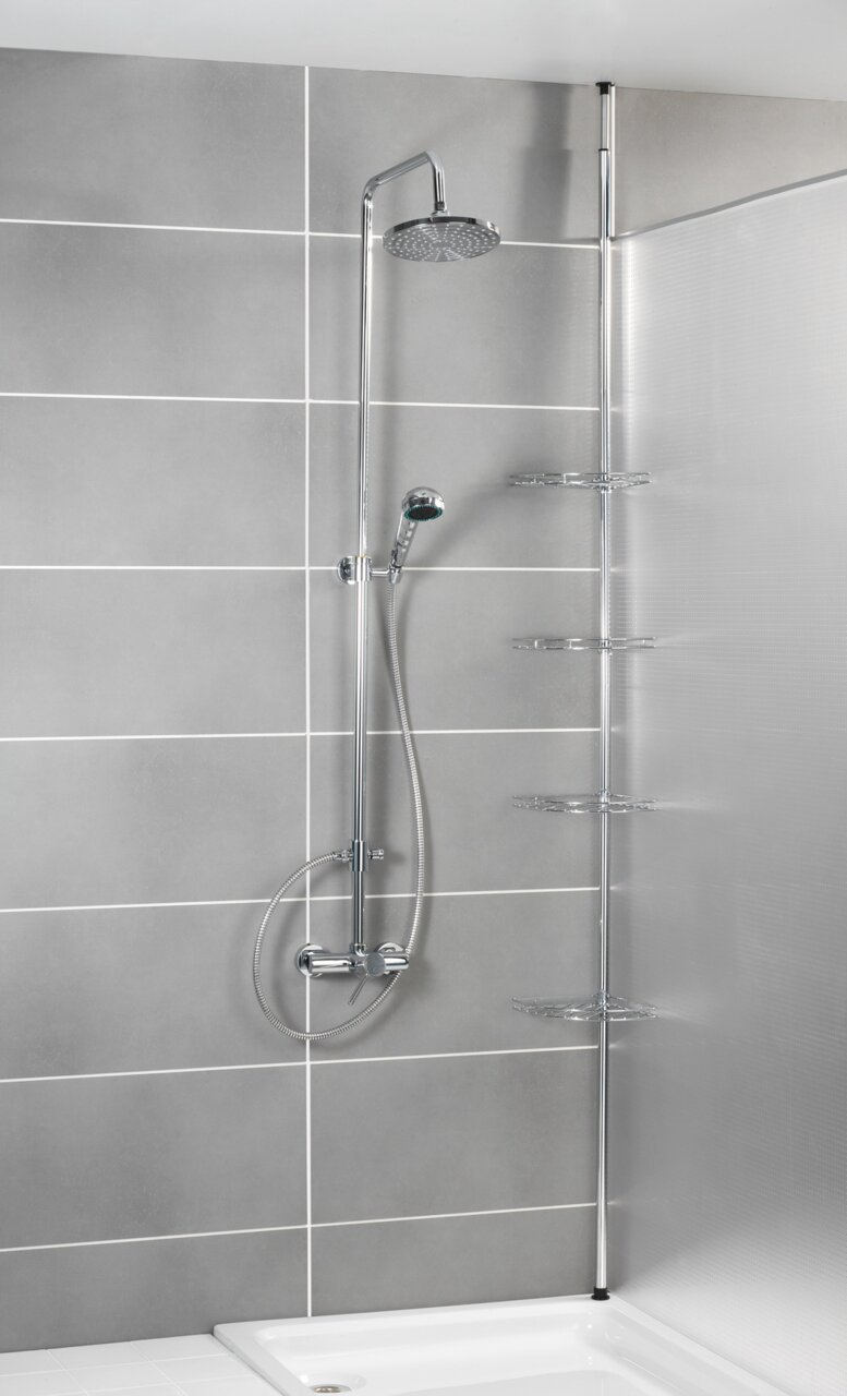 Edelstahl Teleskop-Eckregal in einer modernen Dusche, seitliche Perspektive