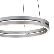 Moderne hanglamp PURE E-Loop in de vorm van een zilveren ring, zijaanzicht