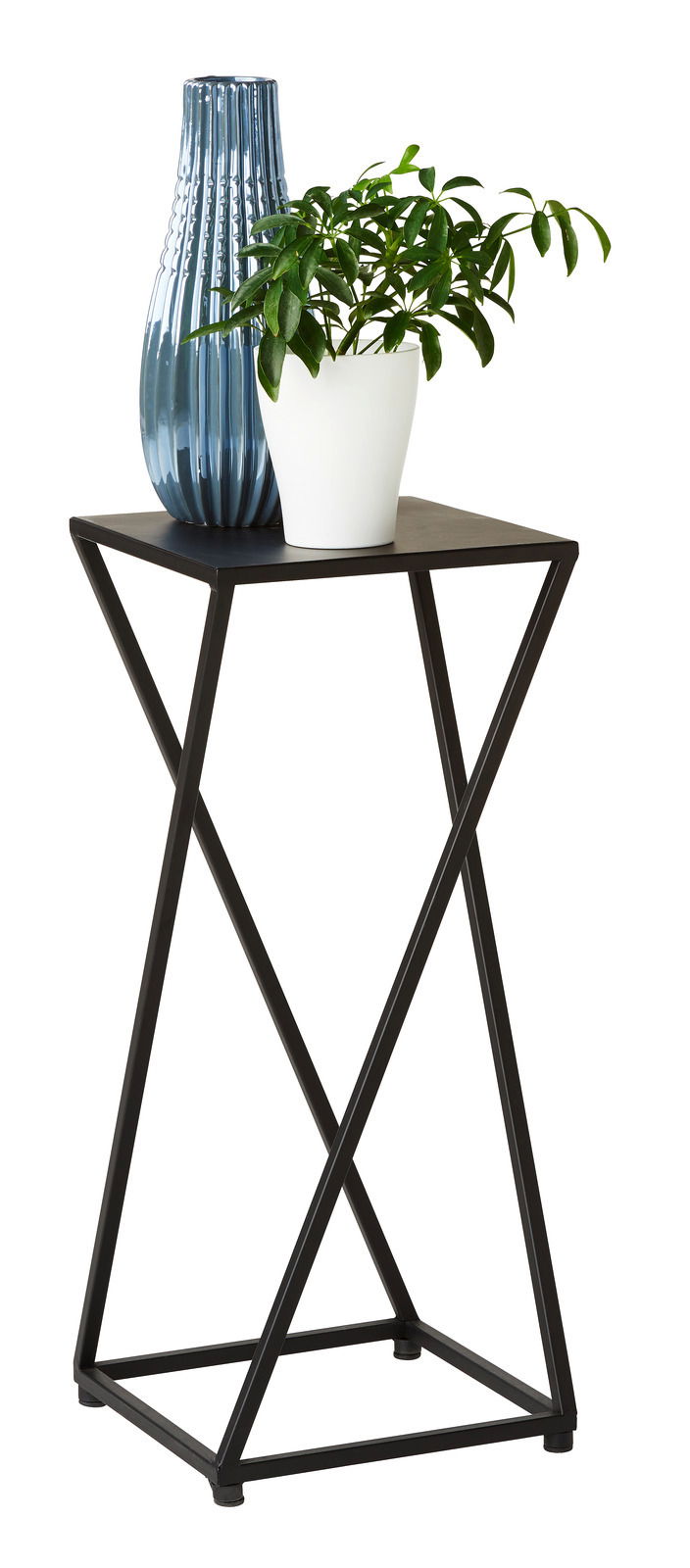 Moderner Beistelltisch mit schwarzem Metallgestell und quadratischer Platte, darauf eine blaue Vase und ein weißer Blumentopf, seitliche Perspektive