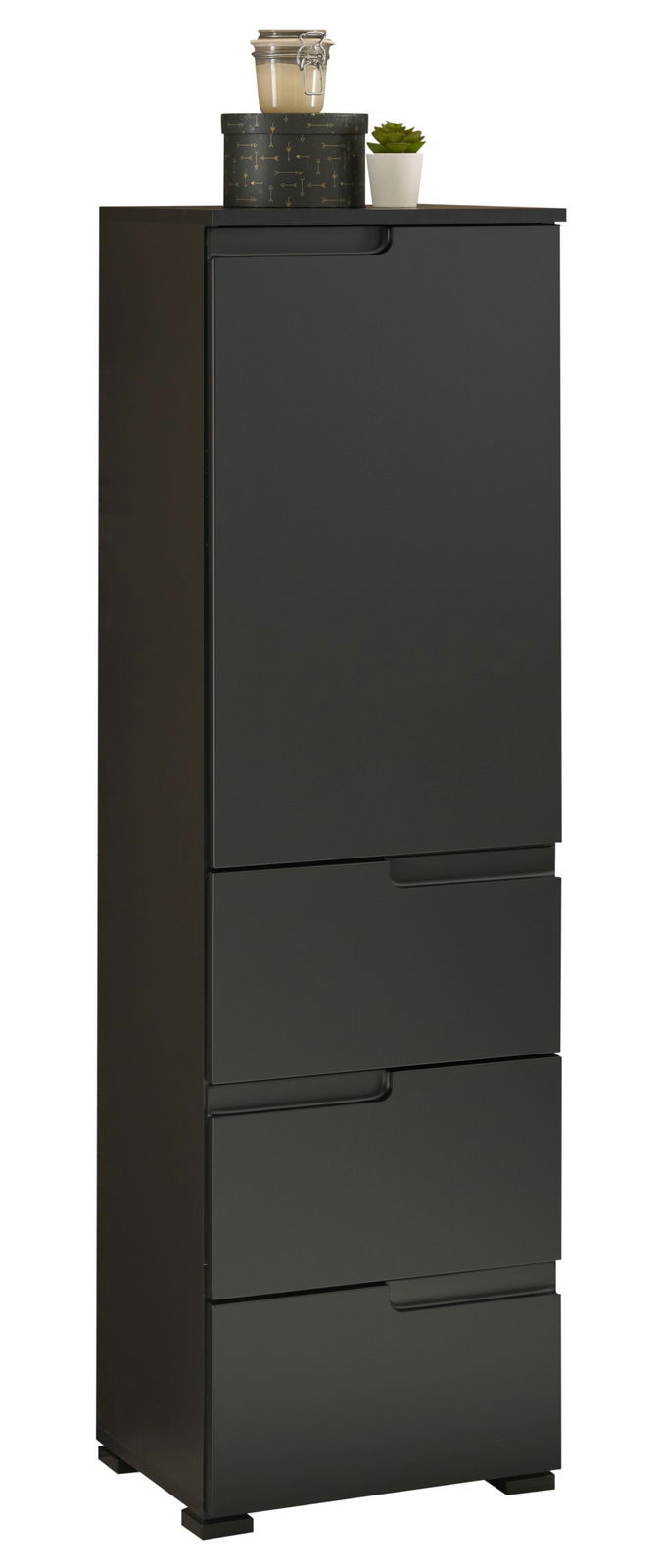 Schwarzes Highboard mit mehreren Schubladen, dekoriert mit einer Pflanze und einem Glasbehälter, seitliche Perspektive.
