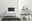 Moderne Wohnzimmermöbel in einem minimalistischen Raum, bestehend aus einem grauen TV-Lowboard und einem Sideboard, frontal betrachtet. Dekorative Elemente wie Vasen und Kunstwerke ergänzen das Design.