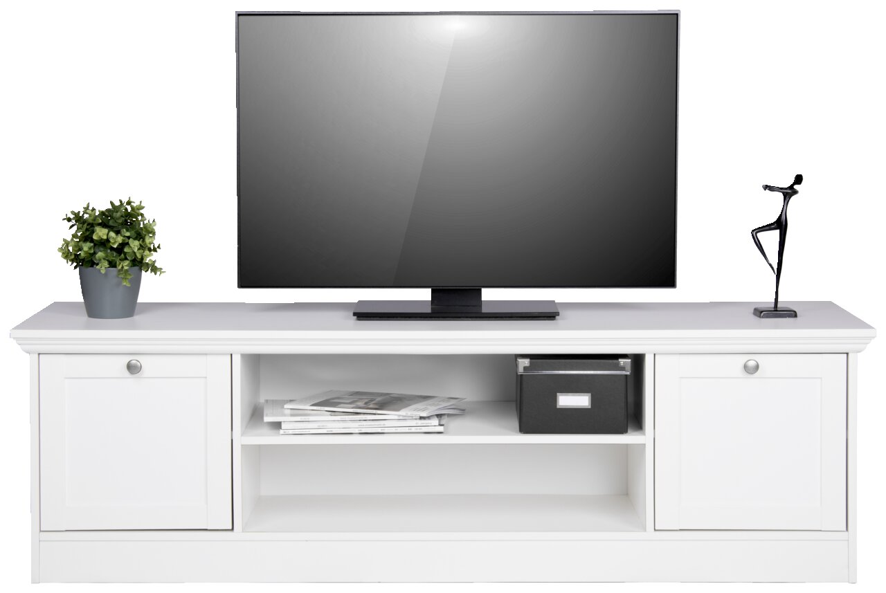 Weißes TV-Board mit zwei Türen, offenen Regalfächern, dekoriert mit einem Fernseher, einer Pflanze und einer Skulptur, Frontalansicht.