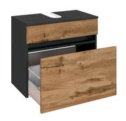 Waschbeckenunterschrank mit Holzoptik und schwarzem Korpus, geöffnete Schublade, seitliche Perspektive