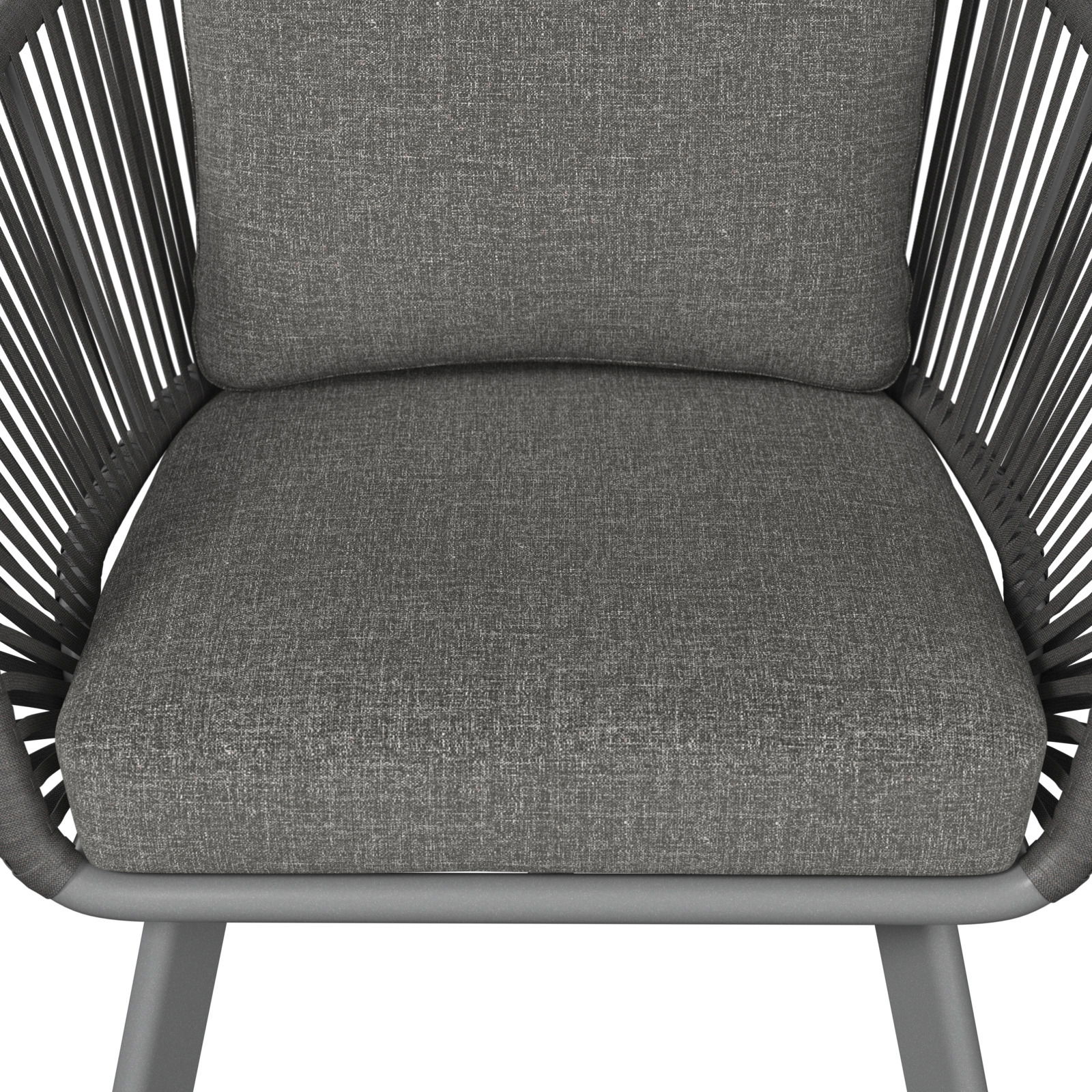 Grauer Loungesessel mit gepolstertem Sitz und Rückenlehne, Vorderansicht