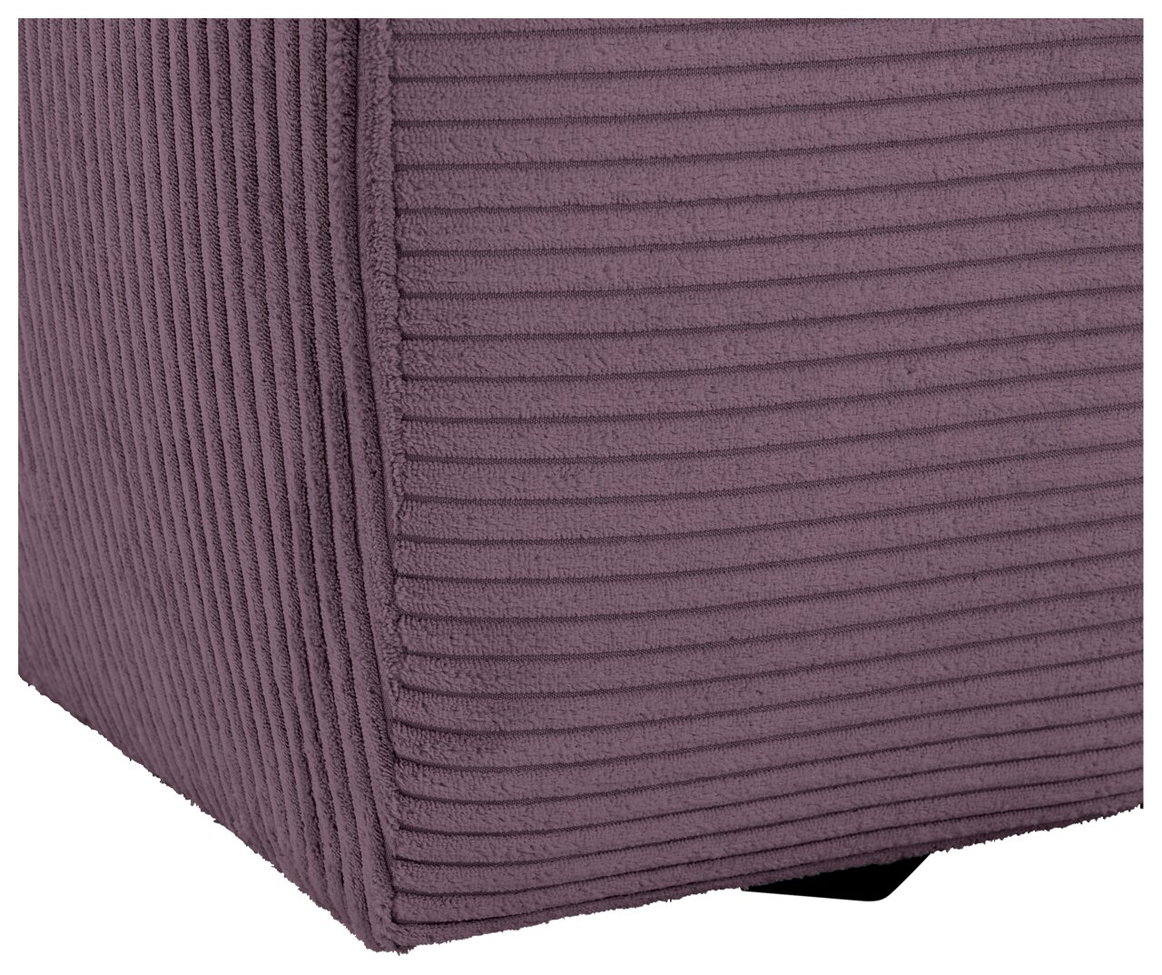 Z2 Big Sofa CASABLANCA Nahaufnahme einer Ecke eines Big-Sofas mit lila, geripptem Stoffbezug.