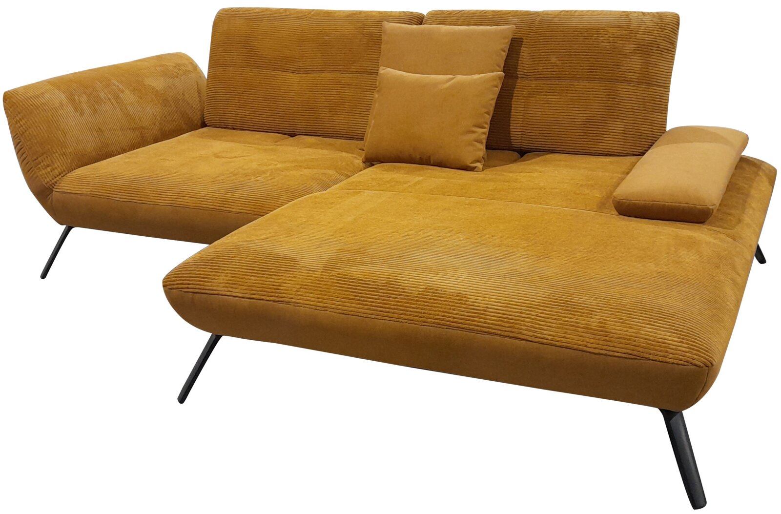 Gelbes Ecksofa mit Kissen und Armlehne, seitliche Perspektive