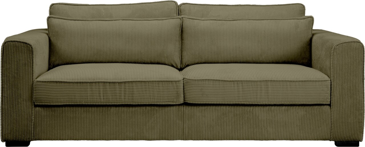 Olivgrünes 2-Sitzer-Sofa mit Cordbezug, breiten Armlehnen und zwei Sitz- sowie Rückenkissen, frontal von vorne freigestellt auf weißem Hintergrund