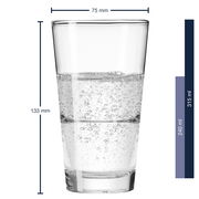 Trinkglas Event 330ml, Seitenansicht, gefüllt mit sprudelndem Wasser, 133 mm hoch, 75 mm Durchmesser.