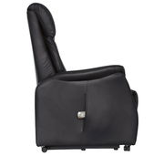 Seitliche Ansicht des Cantus Fernsehsessels PORTLAND in schwarzem Leder mit sichtbarem Bedienungselement.