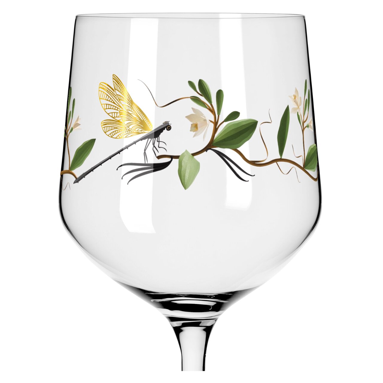 Close-up van een glaswerk met een decoratief motief van libellen en planten.