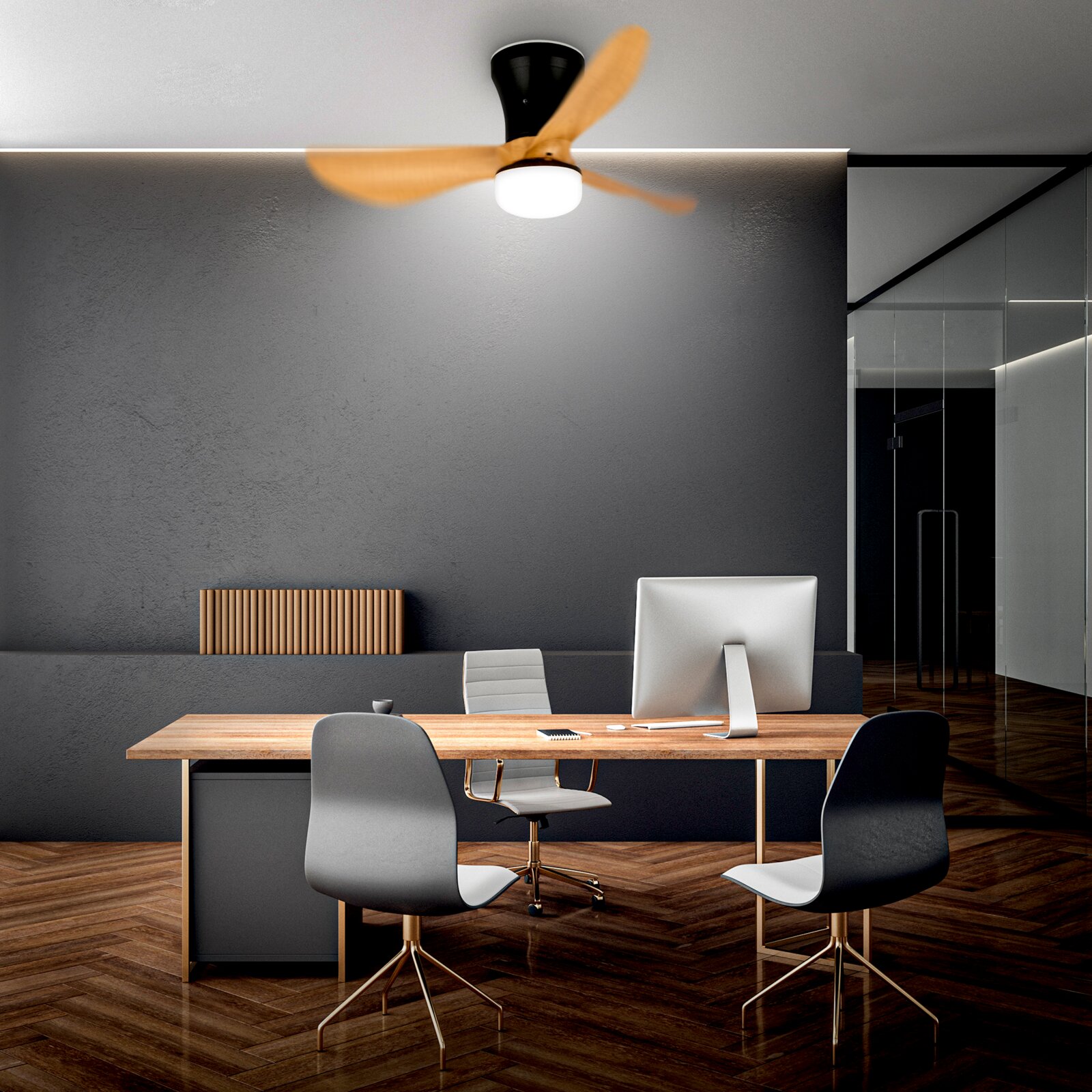 Briloner Deckenventilator inkl. LED LUFITO Moderner Deckenventilator mit drei Holzflügeln, schwarzem Gehäuse und integriertem LED-Licht, montiert an der Decke über einem minimalistischen Büroarbeitsplatz; Ansicht leicht von unten in Frontalperspektive