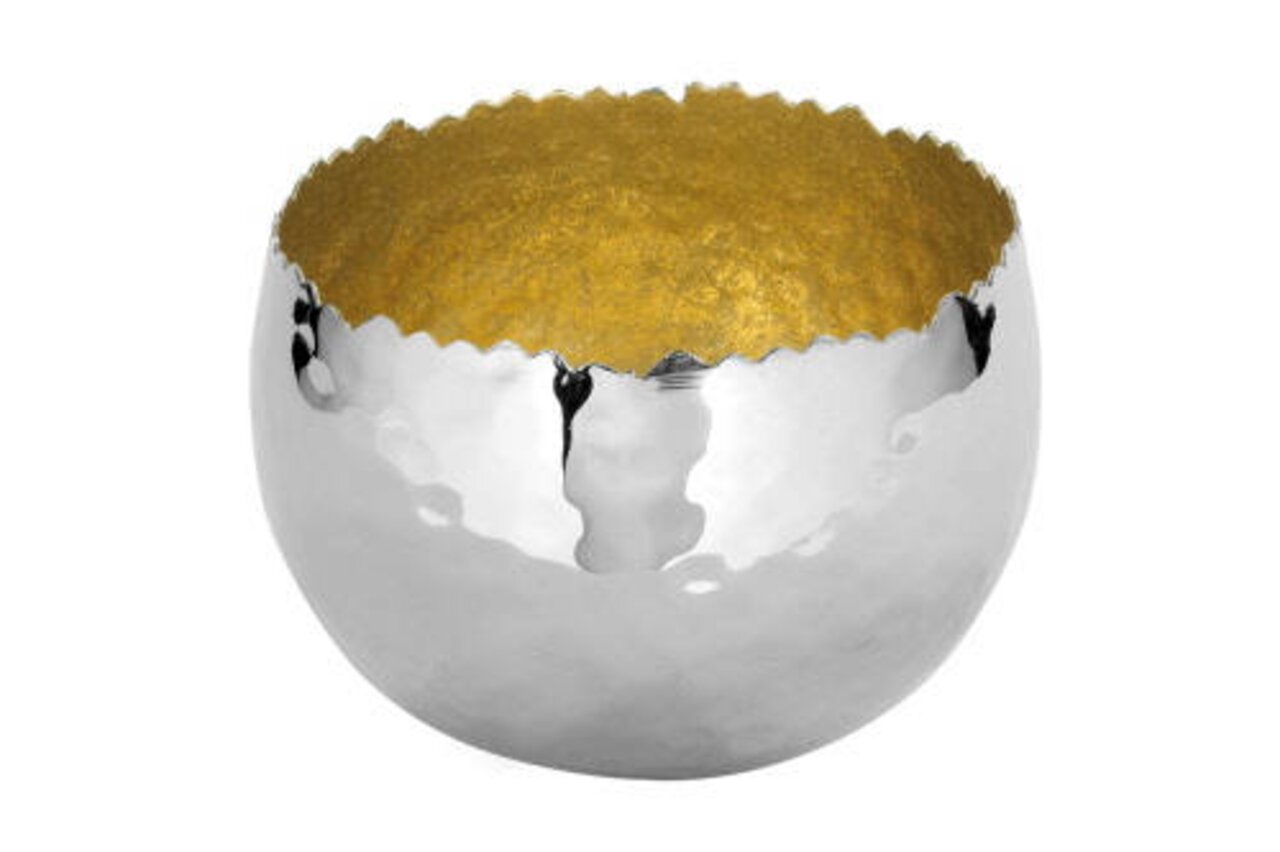 Silberne Schale mit goldener Innenseite, Ansicht von schräg oben