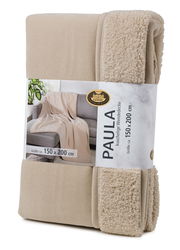 Kuschelige Wendedecke PAULA von GÖZZE in Beige, Größe 150 x 200 cm, aufrecht stehend präsentiert.