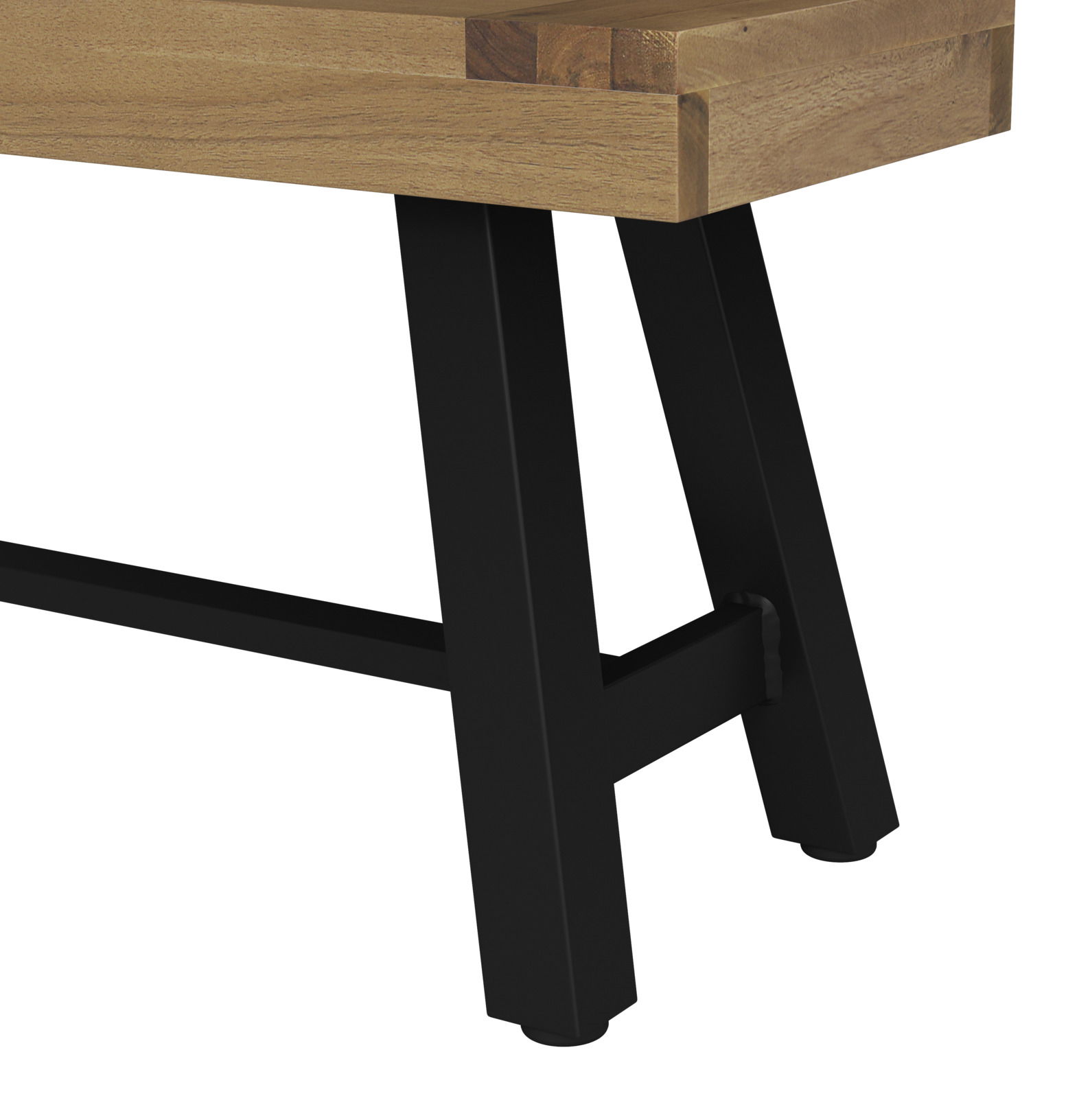 Detailansicht einer Gartenbank mit Holzsitzfläche und schwarzen Metallbeinen, seitliche Perspektive