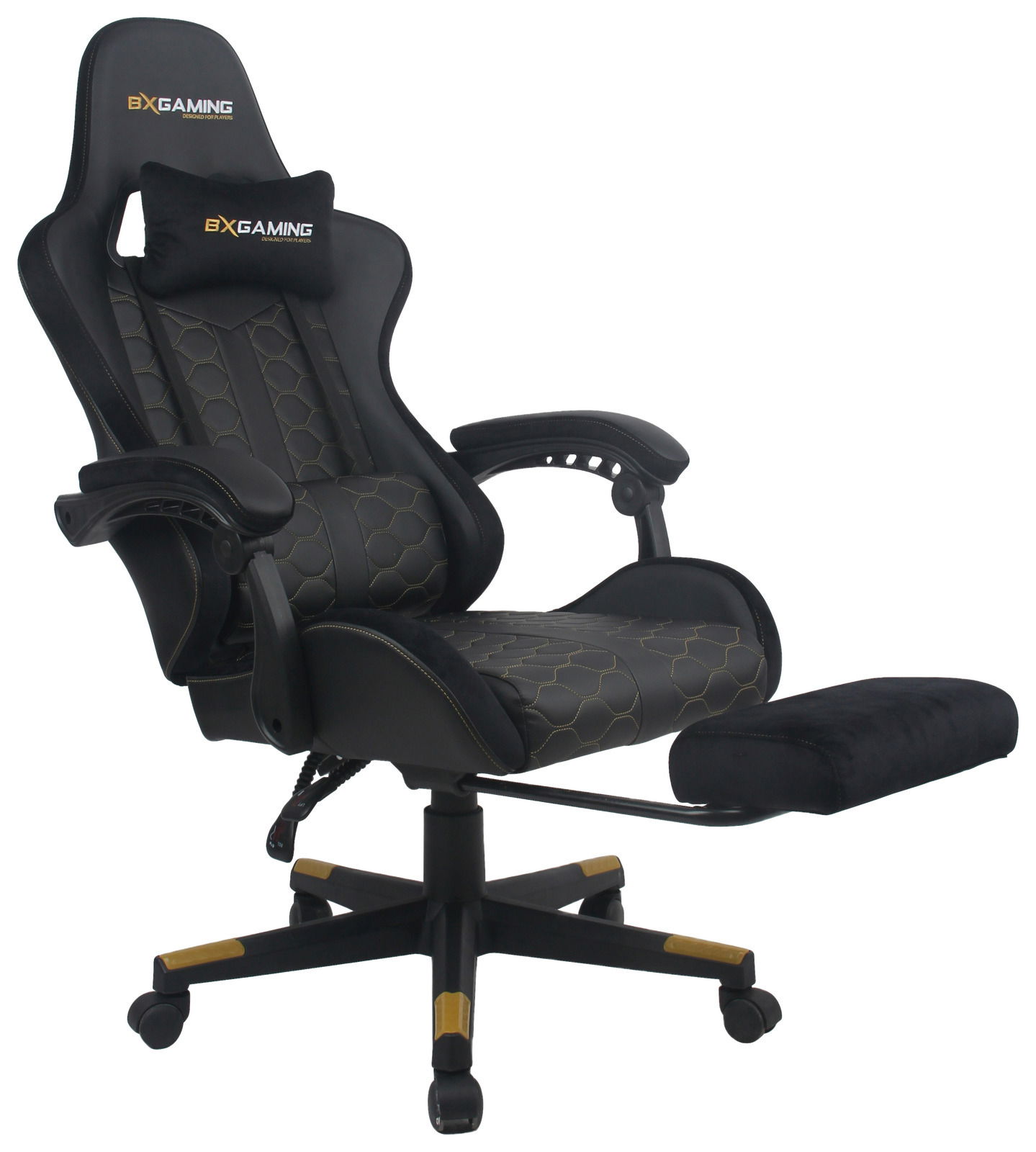 Schwarzer Gaming-Stuhl mit ergonomischem Design, verstellbaren Armlehnen und ausziehbarer Fußstütze, seitliche Perspektive