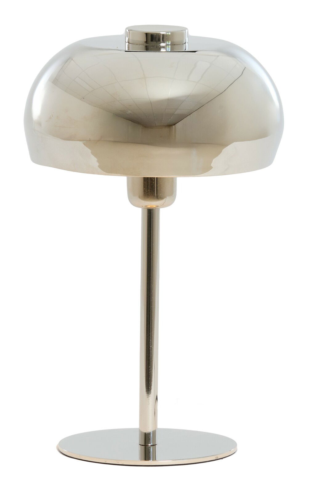 Moderne Tischleuchte aus Metall in glänzendem Silber, frontal abgebildet.