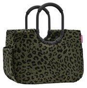 Grüne Tasche mit Leopardenmuster und schwarzen, runden Griffen, seitliche Perspektive