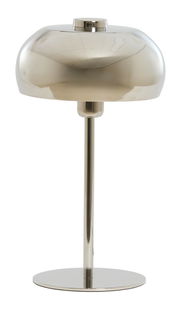 Moderne Tischleuchte aus Metall in glänzendem Silber, frontal abgebildet.