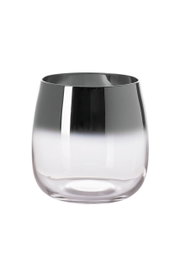 Klares Windlicht oder Vase aus Glas mit silbernem Farbverlauf, seitliche Perspektive