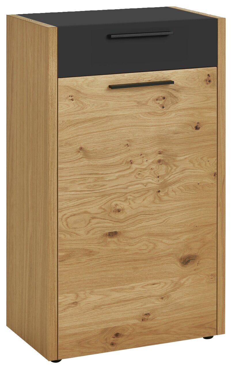Kommode aus der Serie VOSS LEVIO mit Holzoptik und schwarzer Schublade, seitliche Perspektive
