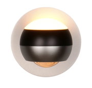 Moderne wandlamp ORBIT met een rond ontwerp, gezien vanaf de voorkant, met een warme lichtuitstraling.