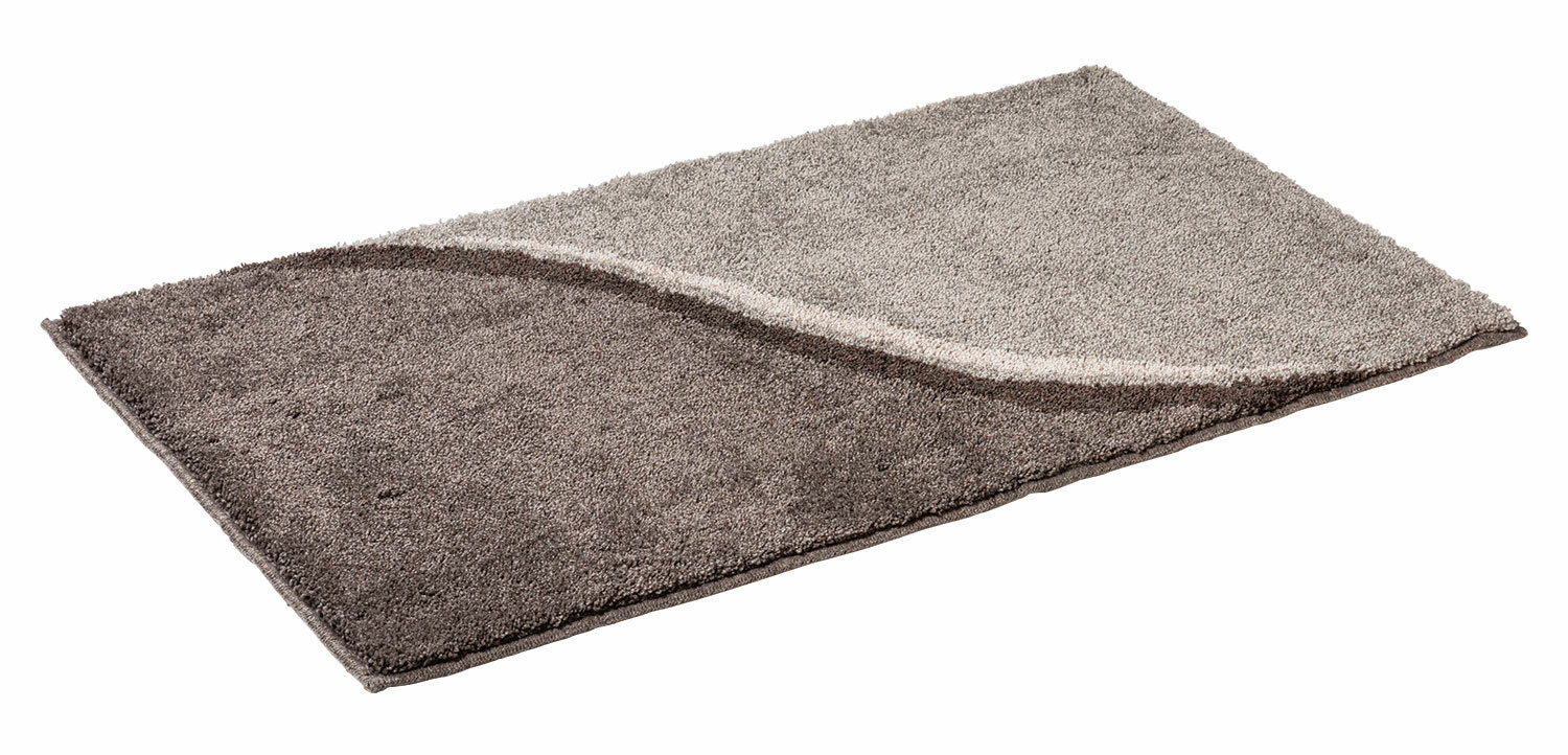 Badteppich Maike in 60x90cm, zweifarbig in Braun- und Beigetönen, aus schräger Perspektive fotografiert