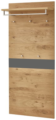 Garderobenpaneel aus Holz mit mehreren Haken und einer Ablage, frontal betrachtet.