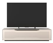 Frontansicht eines modernen TV-Lowboards mit einem großen Flachbildfernseher darauf.